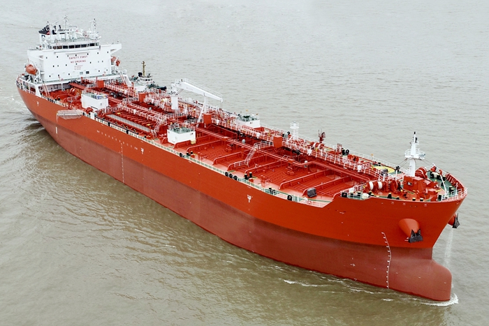 50000吨MR油轮“CELSIUSPORTSMOUTH”-0debf796f88e40629dd6630c21d140dc